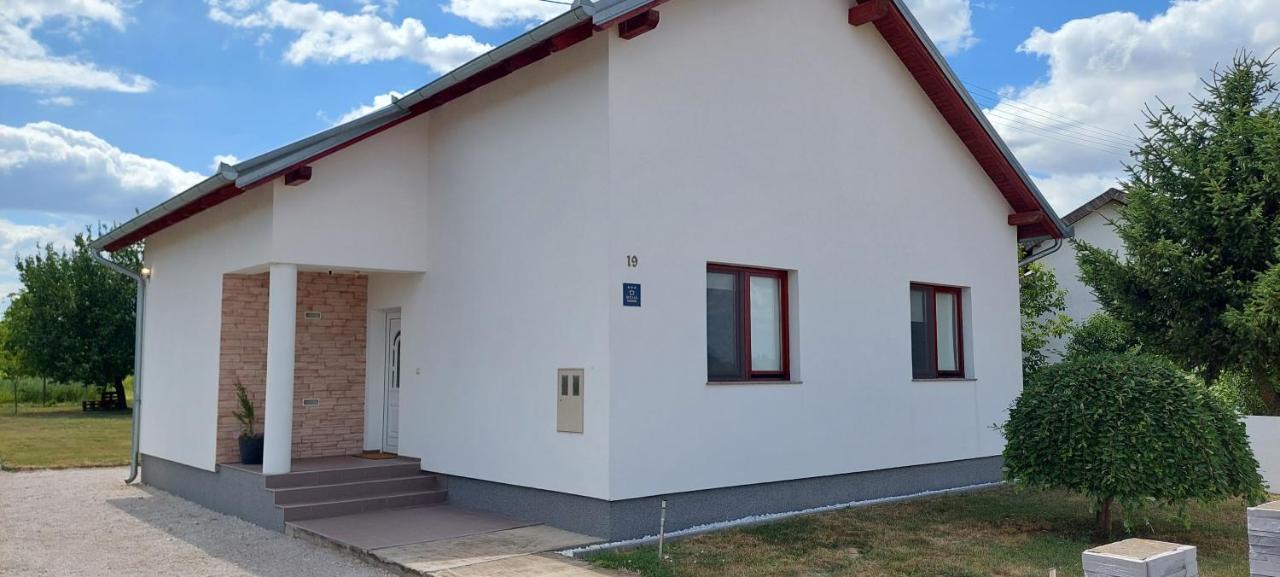 Villa Kuca Za Odmor Domus Alba Branjin Vrh Esterno foto