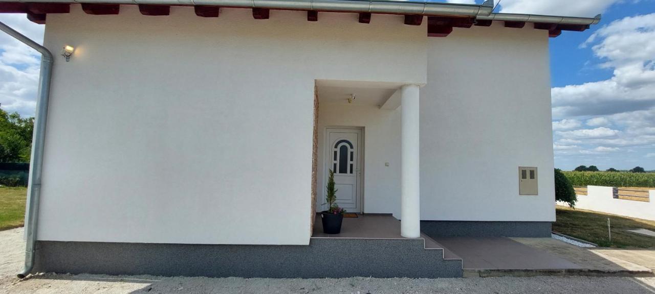 Villa Kuca Za Odmor Domus Alba Branjin Vrh Esterno foto