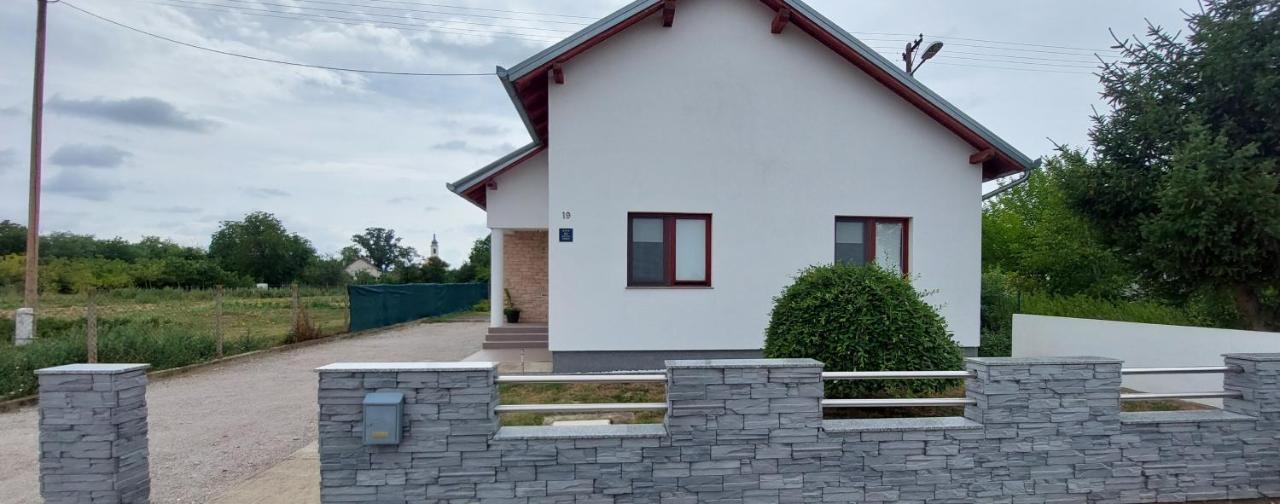 Villa Kuca Za Odmor Domus Alba Branjin Vrh Esterno foto